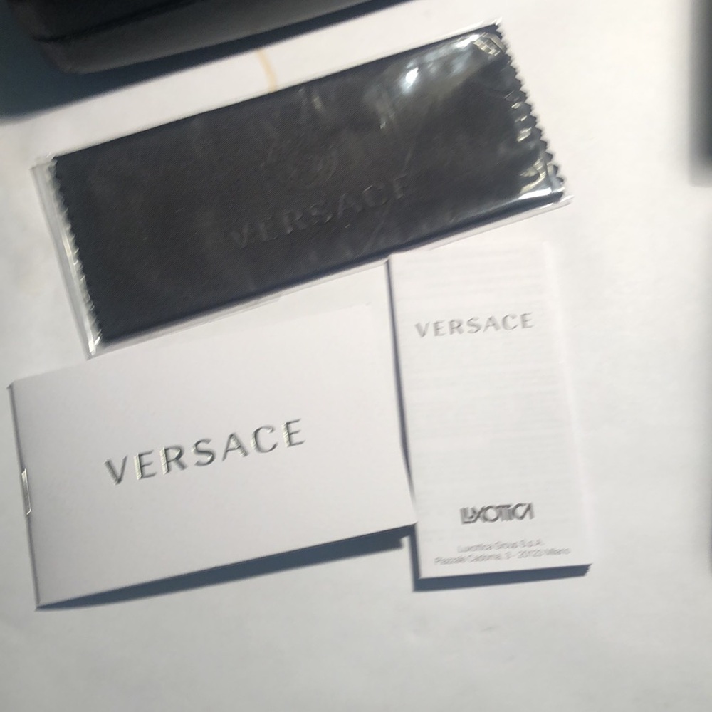Versace Gianni Couture Jackie O style tortoiseshell sunglasses, hard case, box - Picture 9 of 12